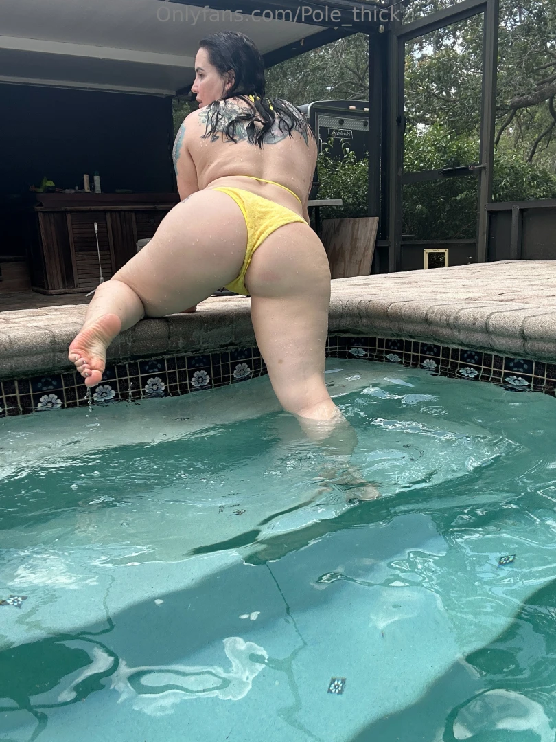 Let s fuck right here right now 