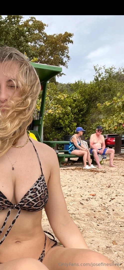 Do u think that guy behind me was getting in trouble with his wife for part 1 