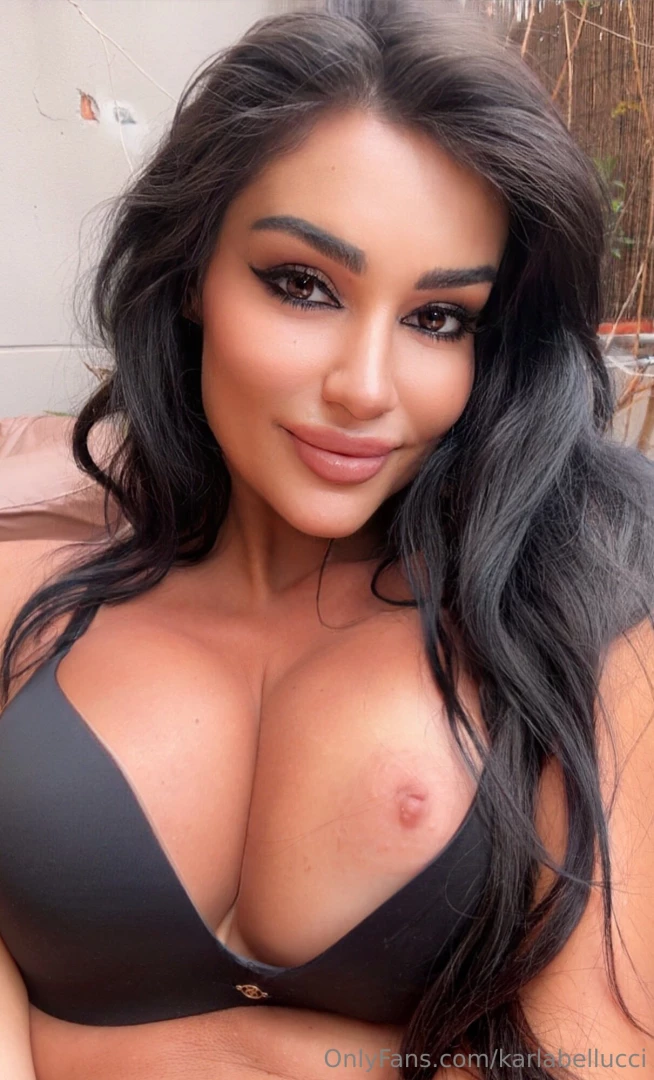 I am available to exchange very horny videos 