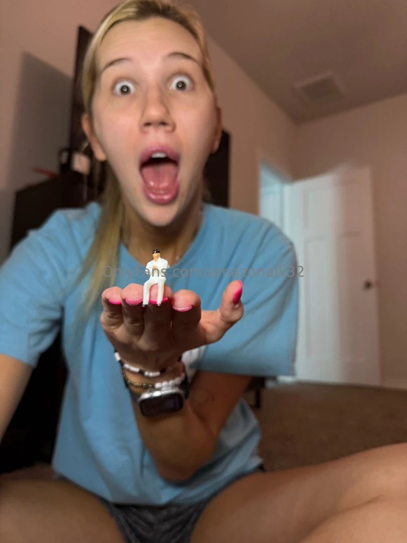 Something for the giantess lovers part 1 