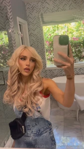 It s my fav day of the week what s the move this weekend dm me and let