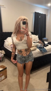 Is of glitchy for anyone else