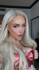 Raise your hand if you have the sunday scaries if yes dm me and i have