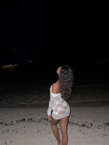 Come with me on the beach