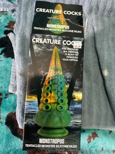 Watch me try my new dildo out 5 11 there s no sound in the beginning