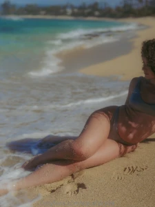 Oahu will be adding more nudes from this part 4