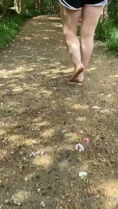 Where s all my feet lovers at 