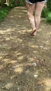 Where s all my feet lovers at