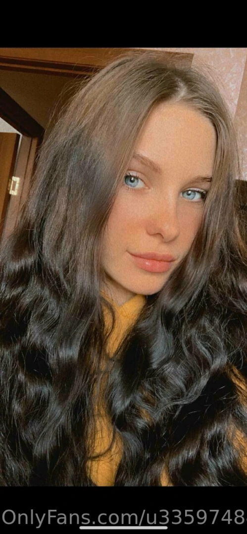 Life moves very fast don t lose the moment 