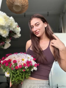 Flowers always put a smile on my face do you like to give gifts like