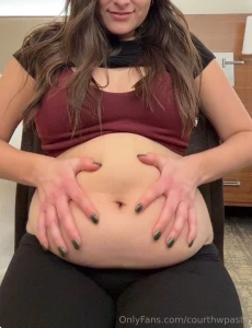 She just can t stop eating now part 2