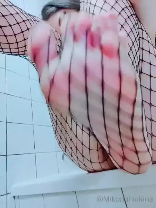 And have some feet appreciation cause i really like how those fishnets 