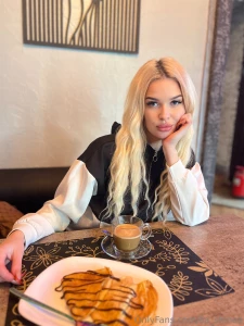 Eating with my eyes and then eating for real