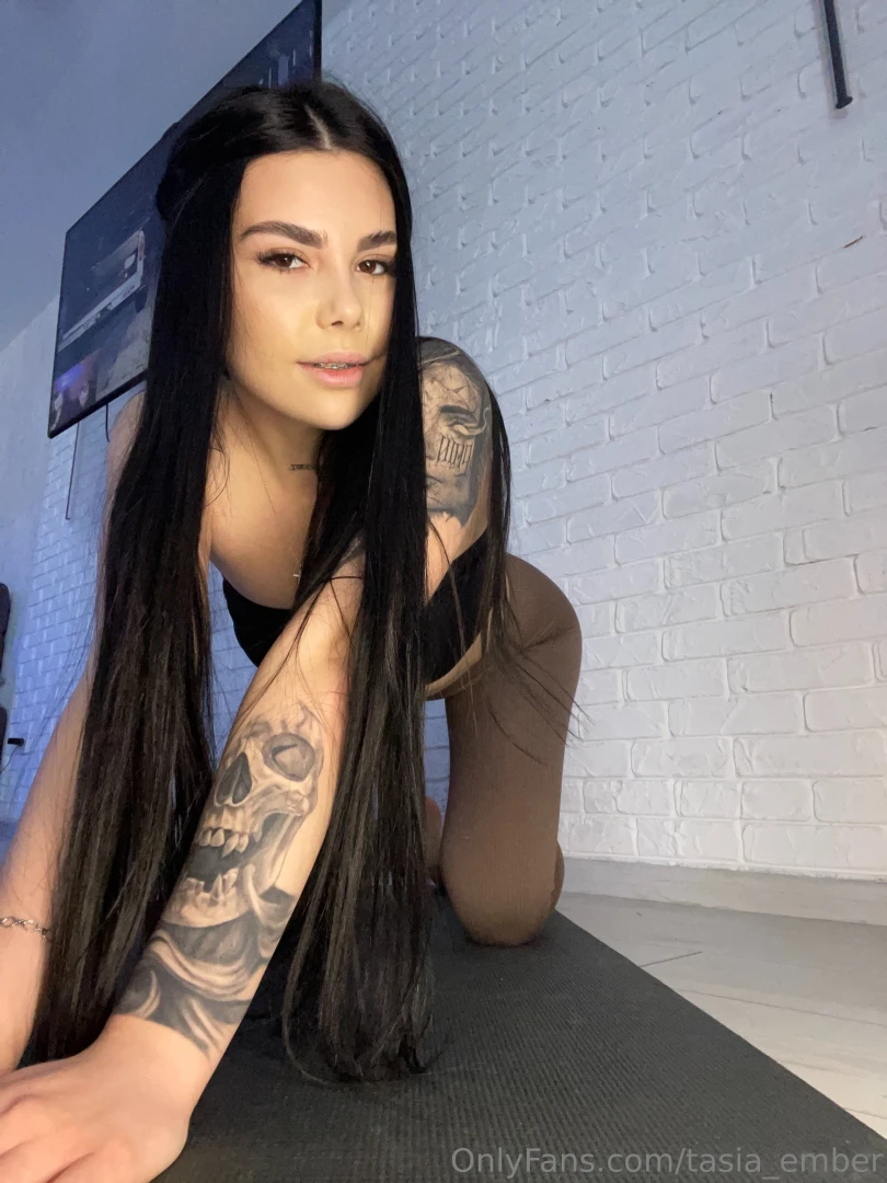 The perfect gaze that can mesmerize and lips that speak more than 