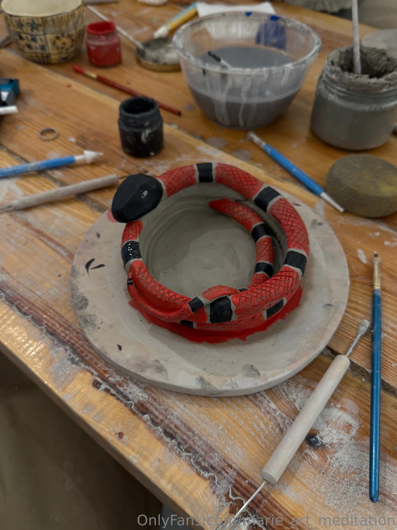 Who would have thought that there is so much pleasure in modeling clay 