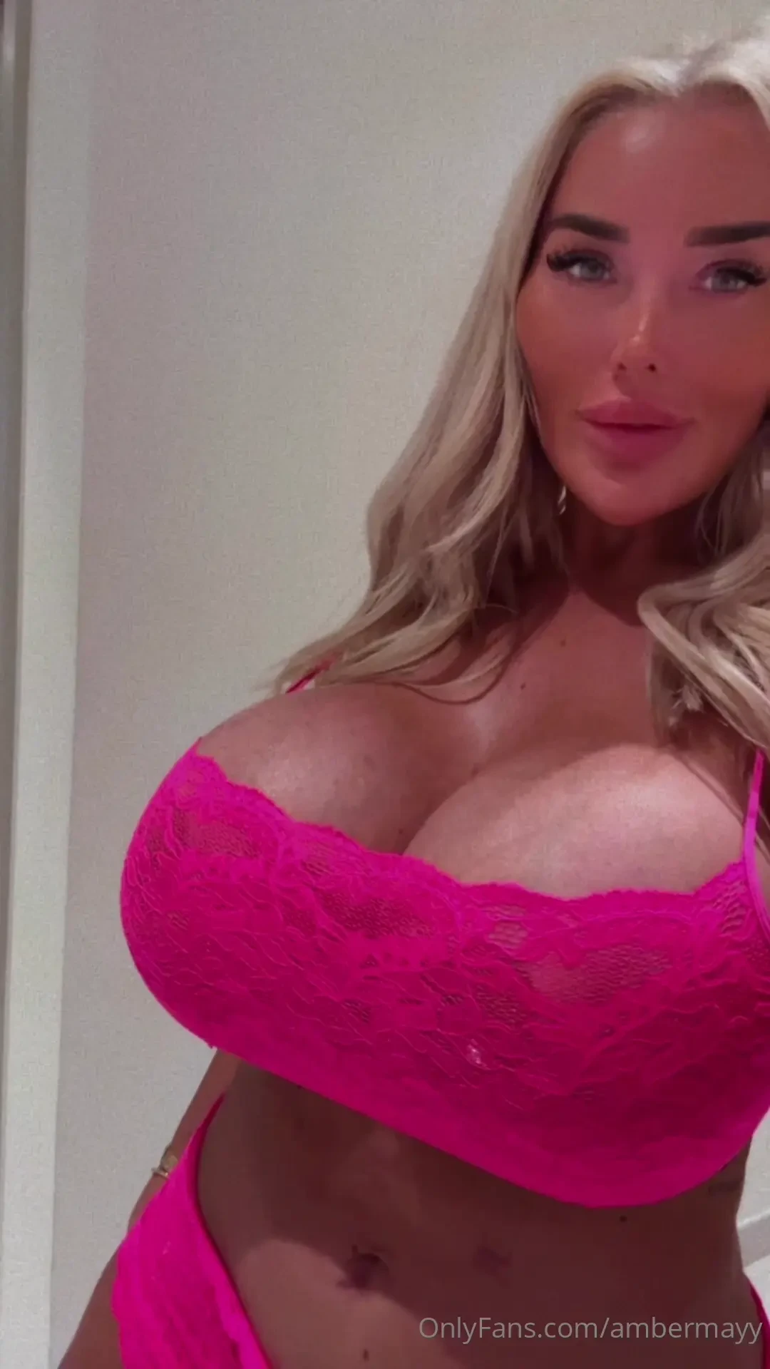 Online all day available for video calls and customs dm me 