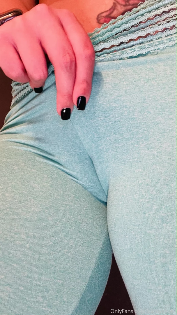 If my camel toe could talk what type of conversation would you have 