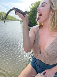 I only respond to dms on my free page misskenzieanne part 20