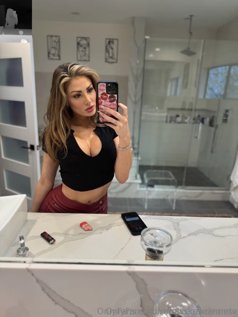 I only respond to dms on my free page misskenzieanne 