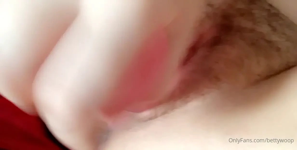 This dildo is 8 5 inches and it feels so good inside of me i just want 