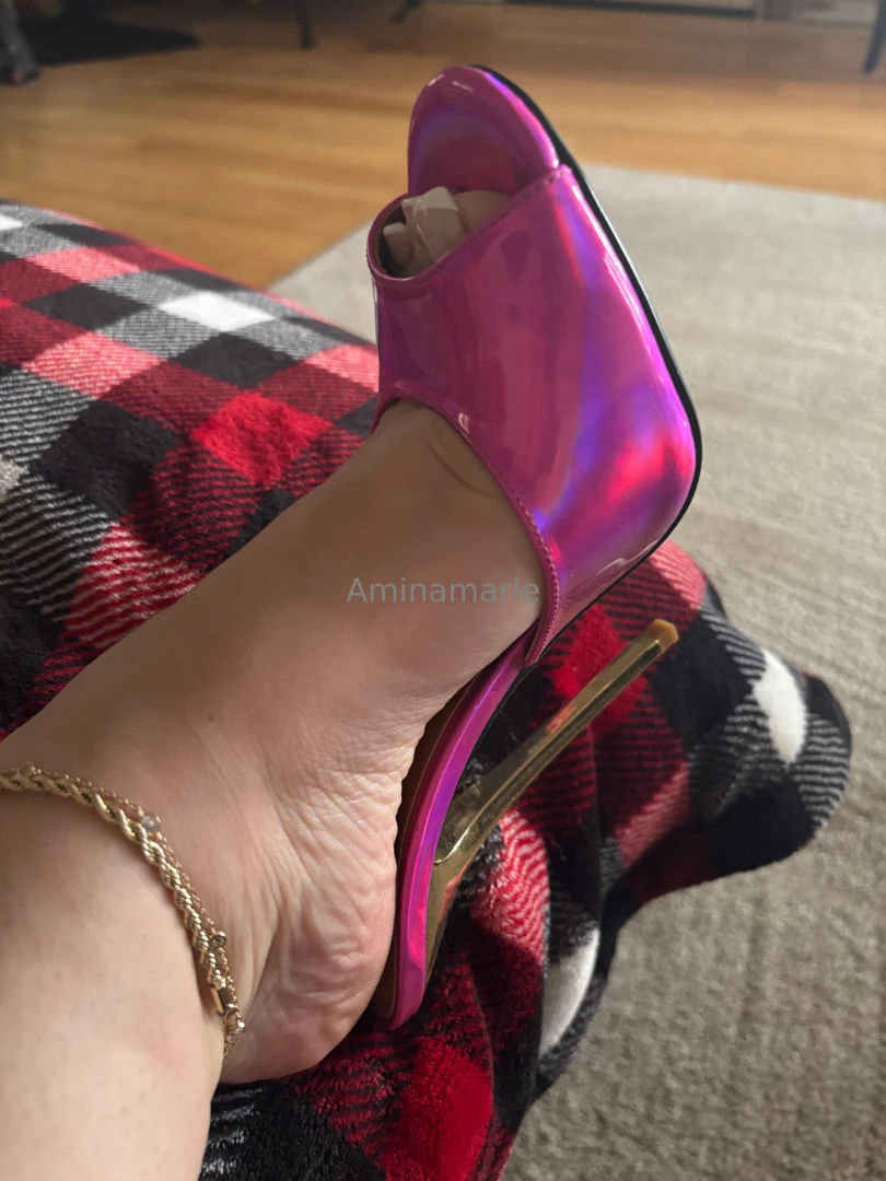 Put my feet on your lap part 2 