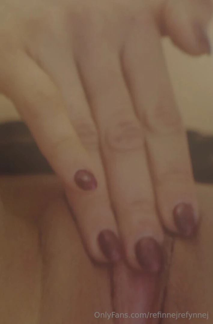 Video hot da 5 minuti per 9 99 in privato se lo vuoi scrivi si in dm 