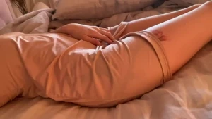 Just woke up feeling fresh and cute after an annoying hangover the