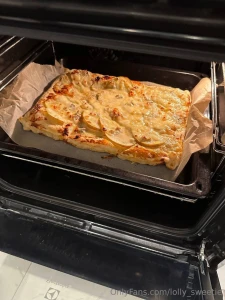 While you are at work i m making something sweet for you come to find