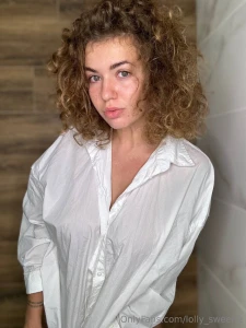 I borrowed your shirt you don t mind do you