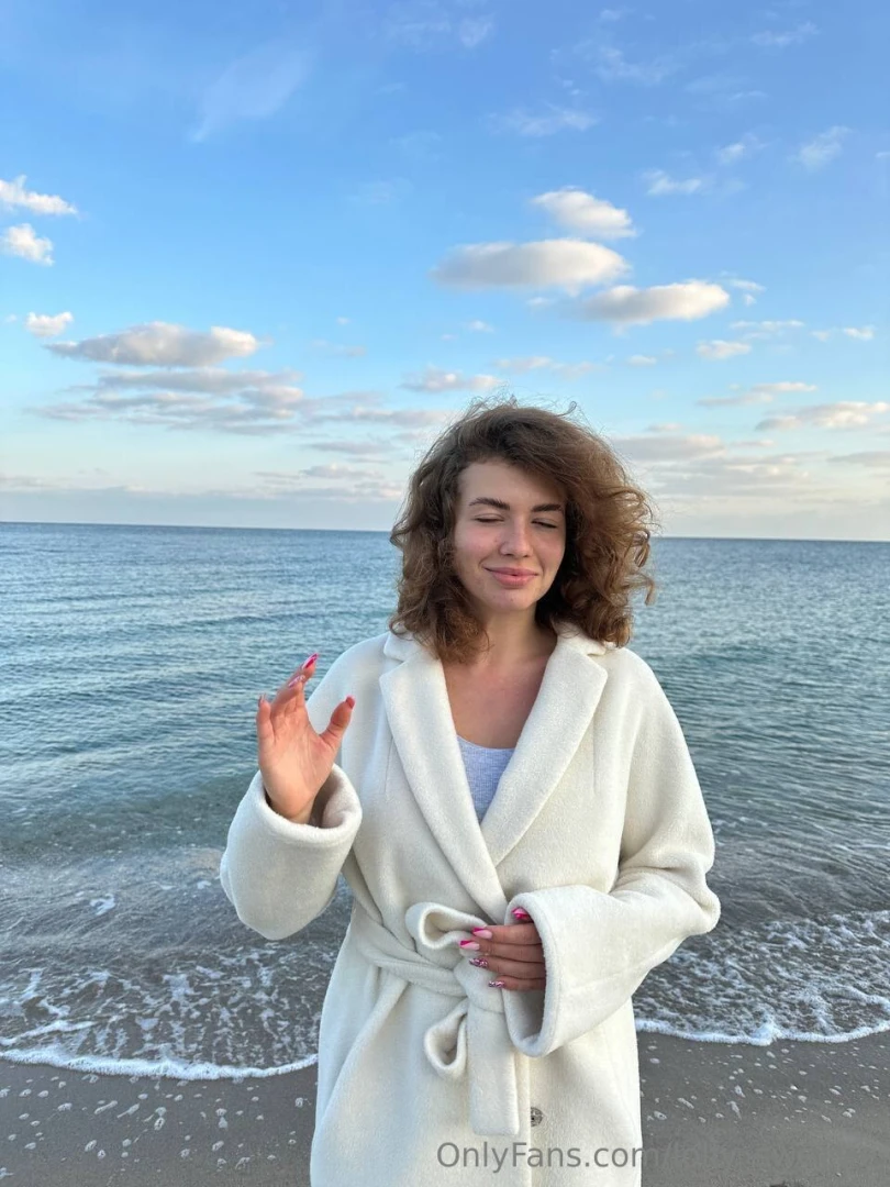 Wanted an aesthetic sea breeze photo but the wind decided not today 