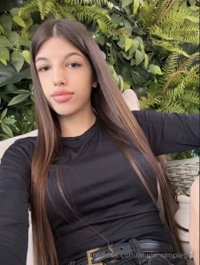 I like to be myself - no makeup just cozy and with a natural smile do