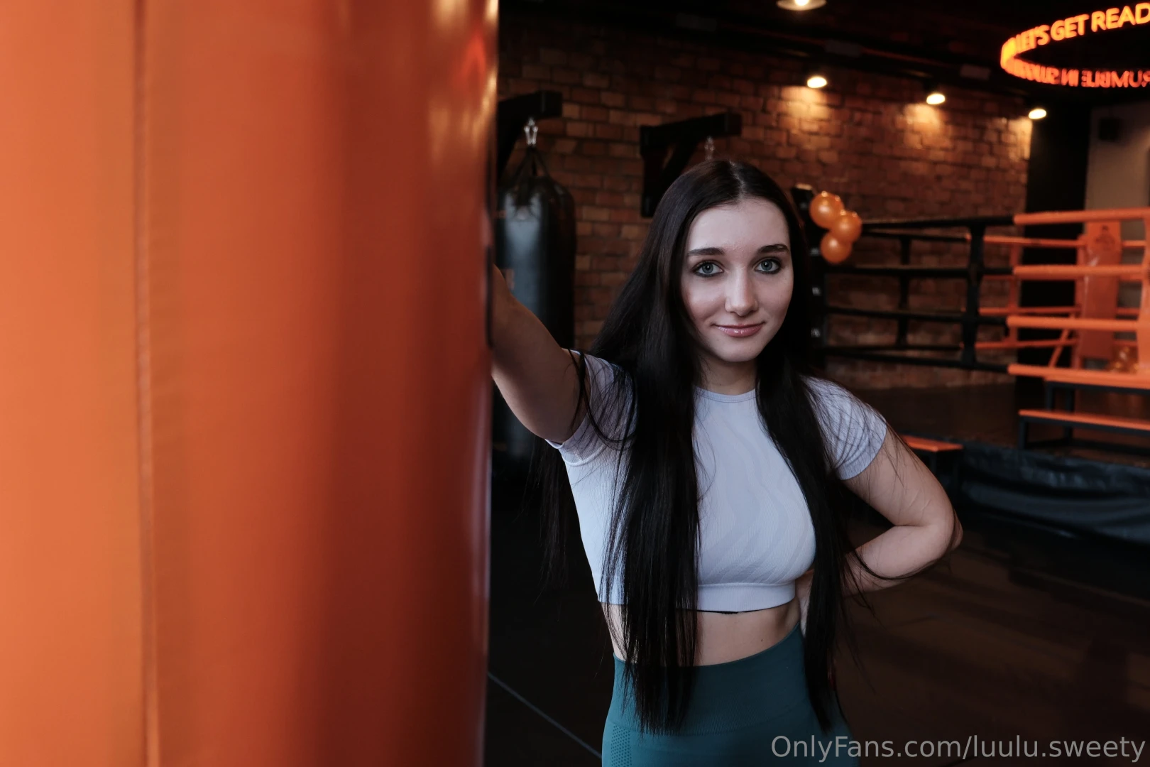 Which of these places would you love to visit 5 - bustling city 6 - 