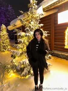 It s a sunny day today and the mood is great i decided to take a walk