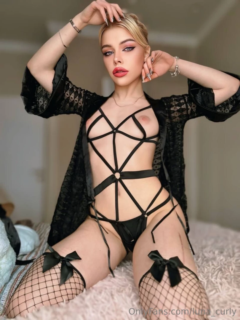 Subscribe now and receive a gift https onlyfans com littlesabrina c153 part 2 