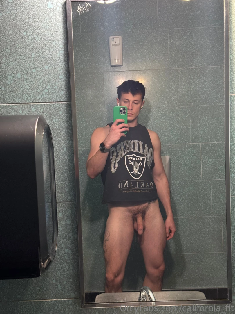 Im genuinely so sad that they re remodeling the locker room at my gym part 1 