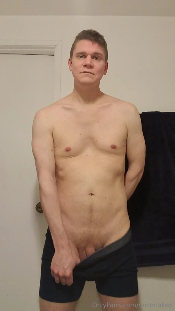 Teasing in boxer briefs 