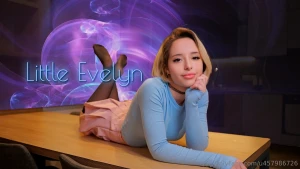 Hi i am evelyn designer explorer of the world of emotions and images