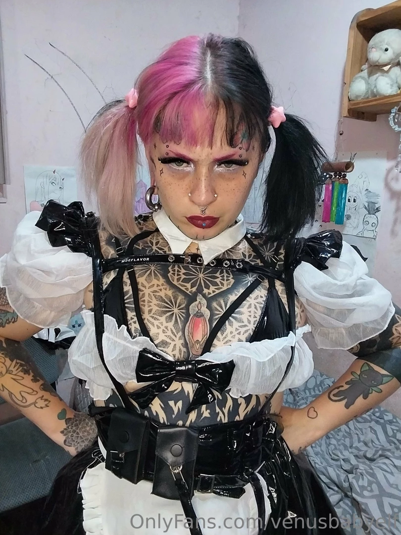 Estoy enojada porque no te veo comprando mi material bb 