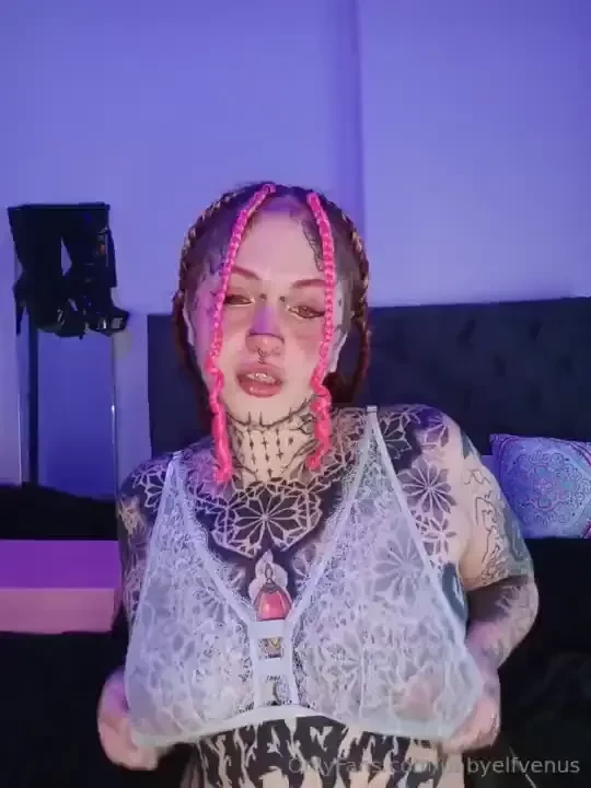 Est elfa est muy caliente jugamos a videollamarnos a la noche part 1 