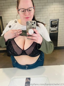 Bored at work today anyone wanna chat