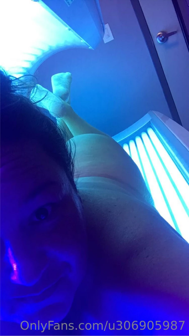 Who loves a tan queen 