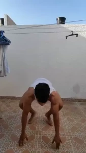 Ahora mojadito haciendo burpees jejejej part 1