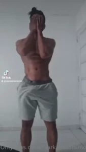 Tienes caras de buenos y buenas pero son malos