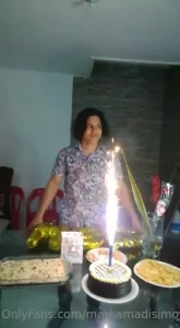 Hola paso a agradecerles a todas las personas que me ayudan en only y