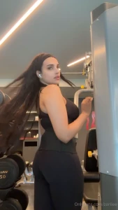 Sweaty n horny after gym