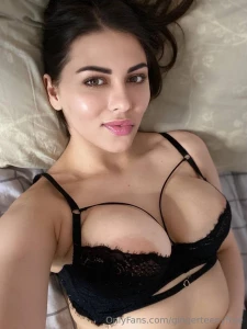 This sexy amelee_free loves fucking he pussy with a huge dildo she is part 180