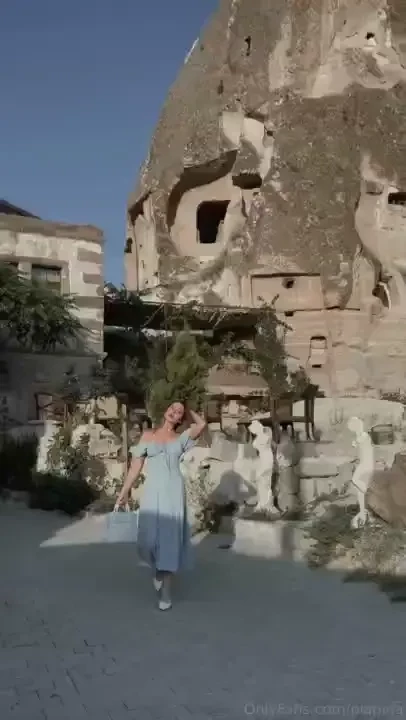 To travel is to live 
