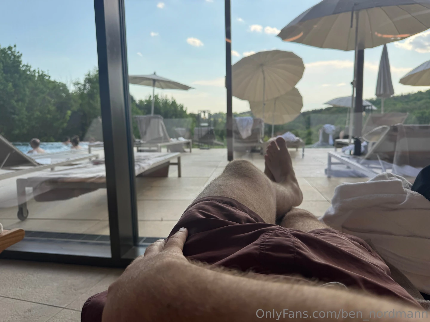 Hey greetings from some relaxend moments in austria after that im part 1 