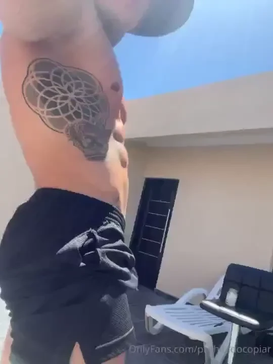 I masturbated while sunbathing with my new hat and i put coconut oil 