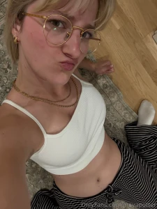 Hello please i need help quick send me a dm part 1